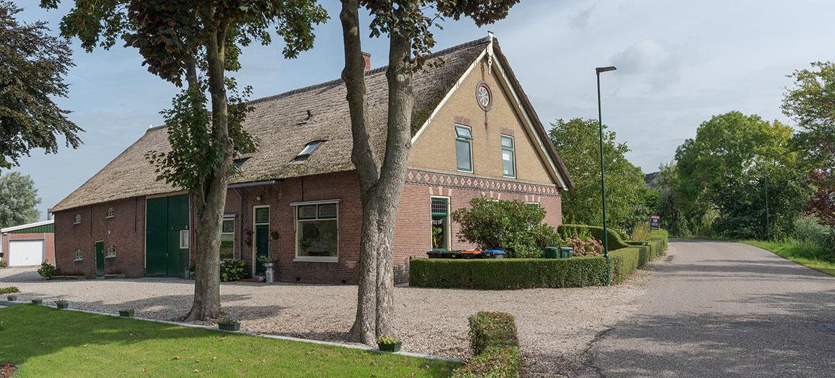 Woonboerderij in het buurtschap Peursum