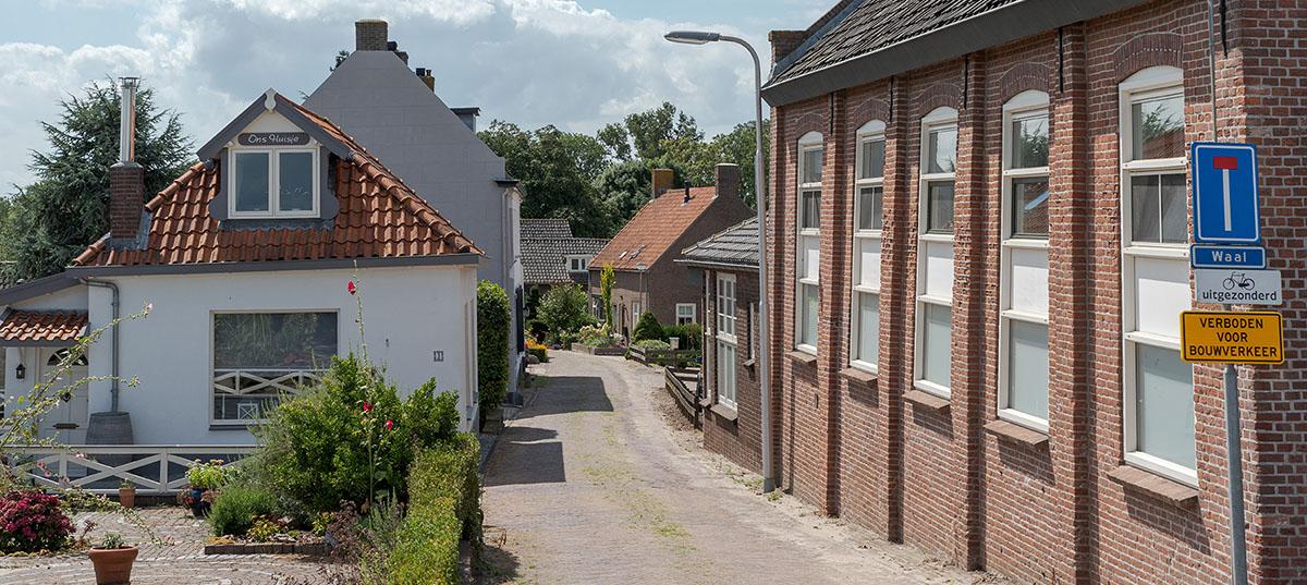 Straatje in het buurtschap Waal