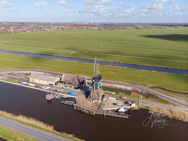 Luchtfoto Graaflandse molen in Groot-Ammers