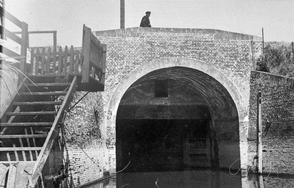 Sluis bij Streefkerk