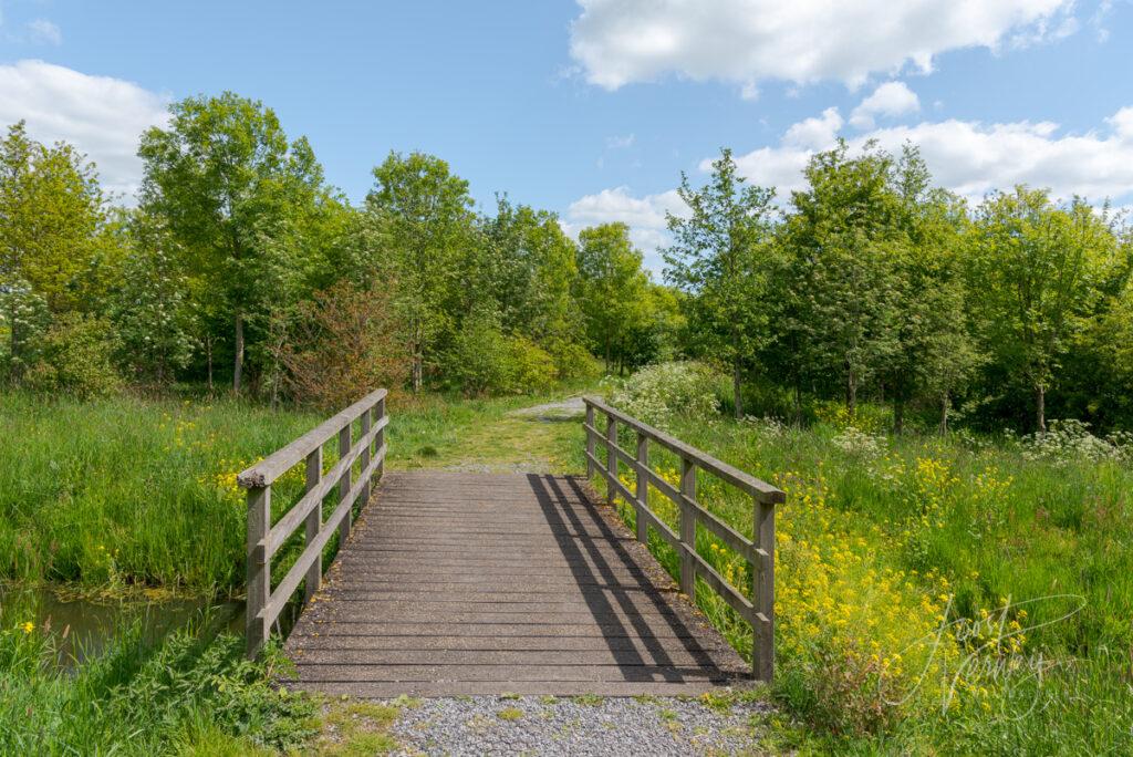 Bruggetje in wandelgebied bij gasstation