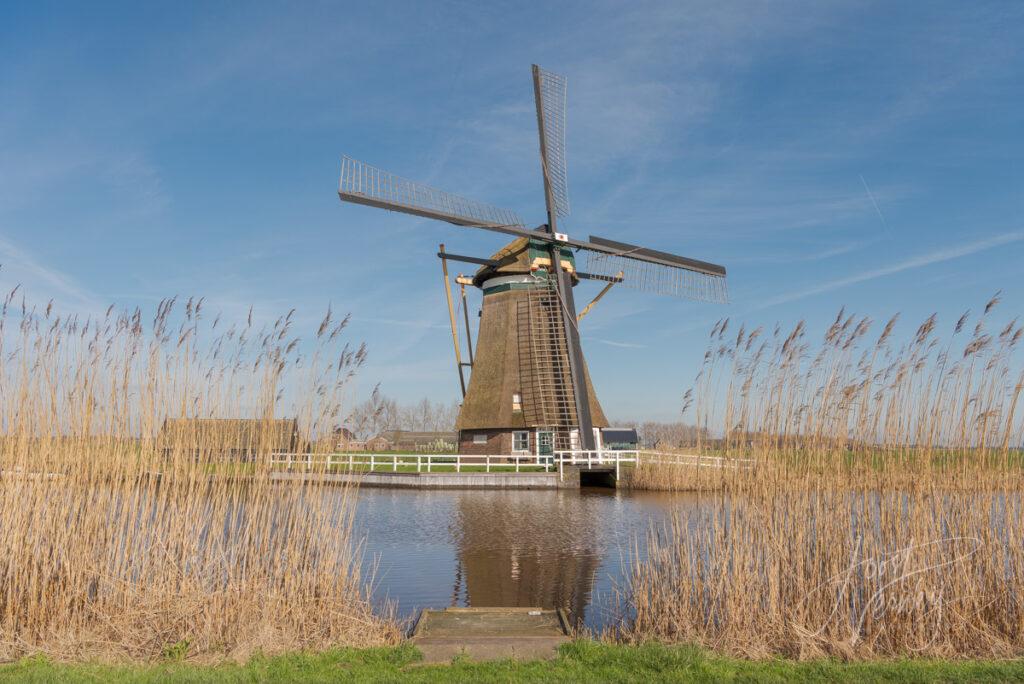 Achtkante molen in Groot-Ammers